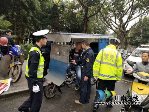 宜宾筠连交警大队联合运管开展人力三轮安装动力装置行动(图1)