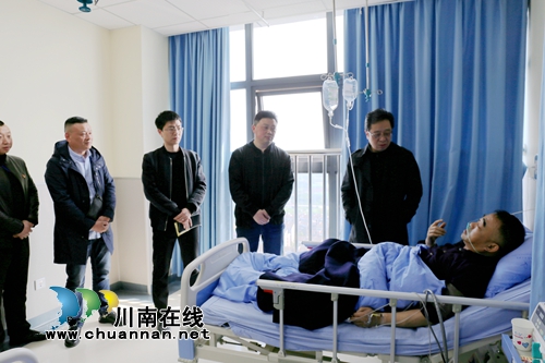 保安员张小南:三次忍痛前行 倒在酒博会安保路(图1) 保安员张小南:三次忍痛前行 倒在酒博会安保路(图1)