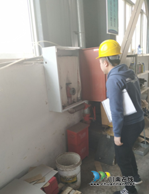 泸州高新区组织开展安全生产和环境保护专项突击大检查(图1)