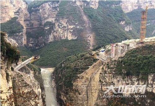 泸州：鸡鸣三省大桥年底达到通车条件(图1)