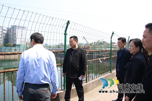 泸县副县长先泽平到潮河镇督导饮用水源保护及生态环保工作(图1) 泸县副县长先泽平到潮河镇督导饮用水源保护及生态环保工作(图1)