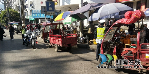 叙永交警大力开展清明节前摩托车、三轮车交通违法行为专项整治(图3)