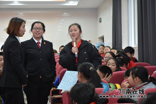 泸州中院“彩蝶翩翩舞” 用司法温情照亮人生(图3) 泸州中院“彩蝶翩翩舞” 用司法温情照亮人生(图3)