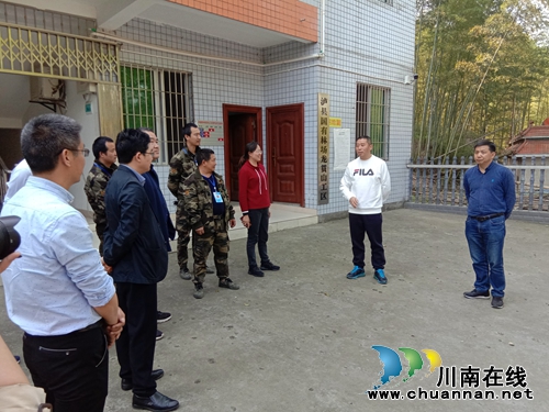 泸州市副市长、泸县县委书记薛学深到潮河镇督导森林防火工作(图1) 泸州市副市长、泸县县委书记薛学深到潮河镇督导森林防火工作(图1)