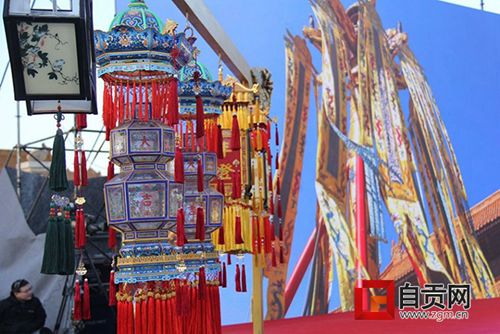 5对宫灯拍出145万元&nbsp;“自贡造”彩灯好看又好卖(图2)