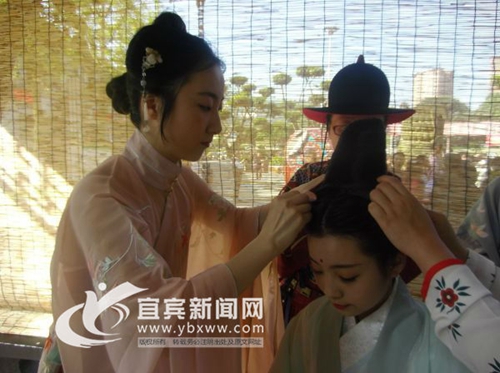 上巳节宜宾传统女子成人礼&nbsp;再现中华礼仪美德(图3)
