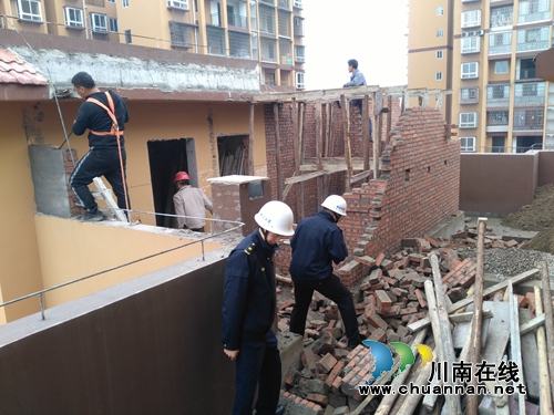 泸县综合行政执法局对新增违建“零容忍”(图1)