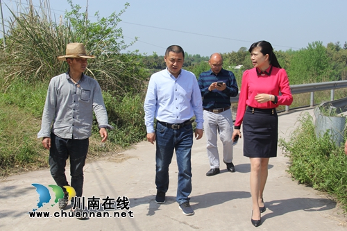 泸县法院院长谢杰到云龙镇督导环保暨水污染防治工作(图1)