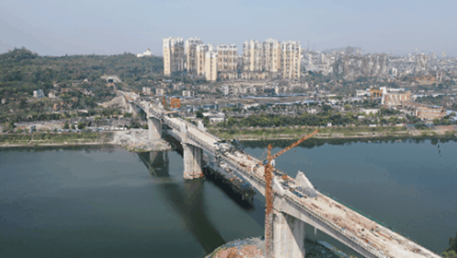 川南城际铁路内江三元沱江特大桥连续梁合龙(图4)