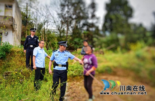 躺地撒泼妨碍恢复公路&nbsp;古蔺一村妇被拘15日(图3)