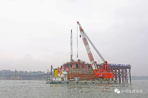 泸州长江六桥4号主墩围堰封底 预计2021年通车(图1) 泸州长江六桥4号主墩围堰封底 预计2021年通车(图1)