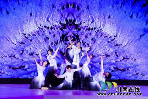 世茂天誉系发布会,誉见“想象即真实”的震撼(图6) 世茂天誉系发布会,誉见“想象即真实”的震撼(图6)