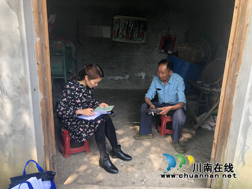 泸县综合行政执法局开展“大走访”精准帮扶工作(图2) 泸县综合行政执法局开展“大走访”精准帮扶工作(图2)