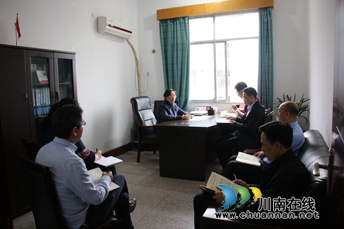 泸县潮河镇召开扫黑除恶及禁种铲毒工作推进会(图1)