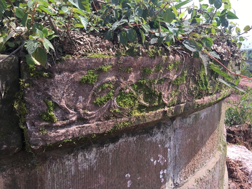 清明迁坟&nbsp;迁出百年题刻；家风传承&nbsp;后世不忘先泽(图2)