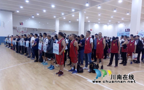 泸州市第13届篮球联赛常规赛再启程(图2)