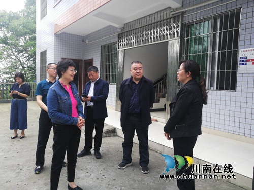 省林草局一级巡视员刘兵率队到泸县潮河镇督导森林防火工作(图2) 省林草局一级巡视员刘兵率队到泸县潮河镇督导森林防火工作(图2)