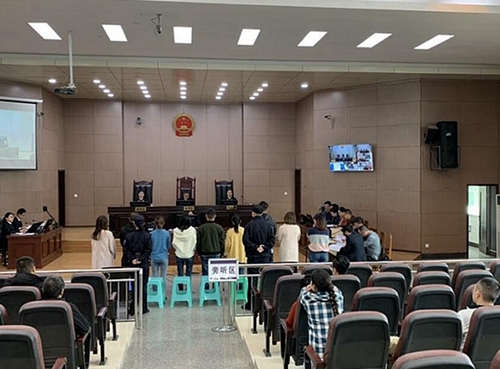 自贡9人网络APP开赌场抽头渔利320万&nbsp;全获刑(图1)