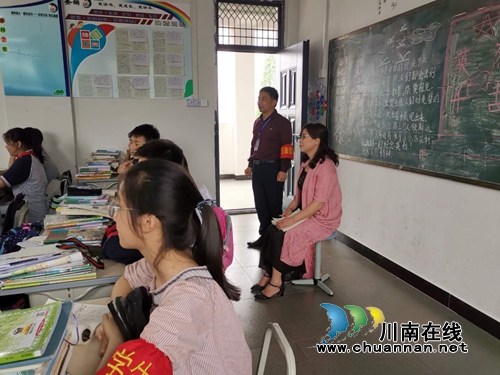 龙马潭区《义务教育学校管理标准》检查组走进下大街小学校(图3)
