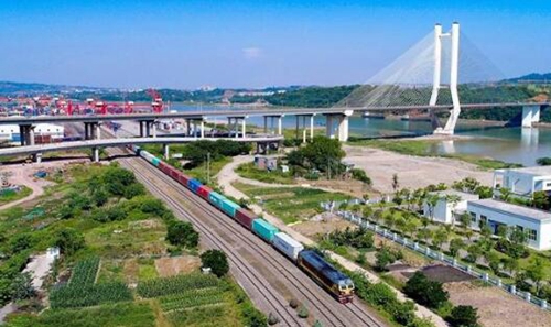 川南临港片区:进口商品身边买 自贸红利人人享(图1) 川南临港片区:进口商品身边买 自贸红利人人享(图1)