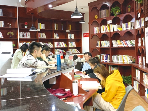 书香酒城：文墨筑城培文化之花&nbsp;(图14)