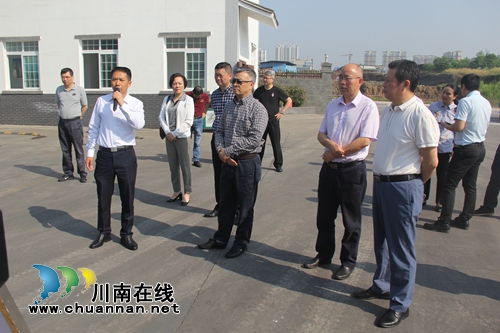 泸州市人大常委会执法检查第二组到泸县开展《泸州市市容和环境卫生管理条例》执法检查(图2)