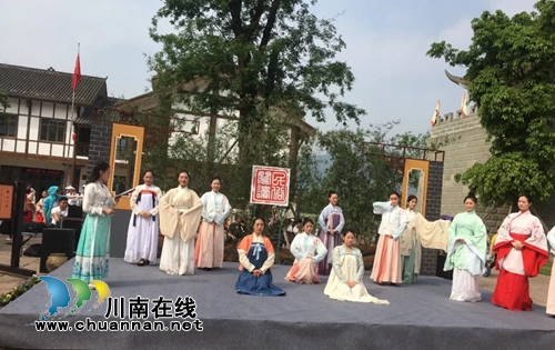 尧坝古驿书香浓 故宫博物院专家讲文豪的故事(图4) 尧坝古驿书香浓 故宫博物院专家讲文豪的故事(图4)