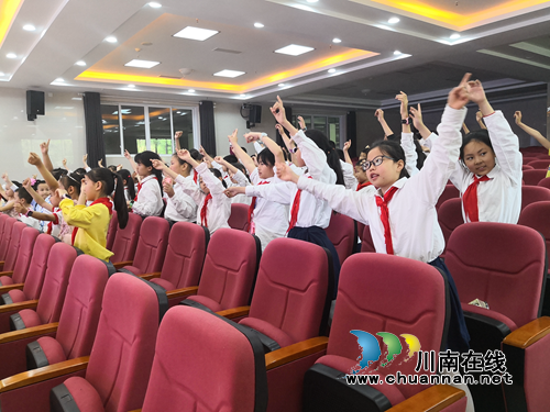 泸州市龙马潭区玉带河学校“玉带秀场—校园百灵鸟秀”歌唱比赛(图3)