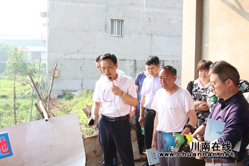 泸县潮河镇召开乡村振兴农村人居环境整治工作现场推进会(图3)