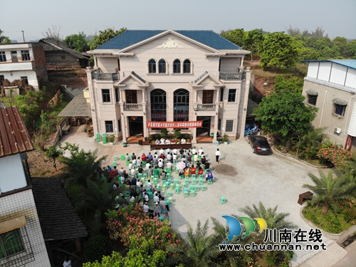 泸县潮河镇召开乡村振兴农村人居环境整治工作现场推进会(图2)