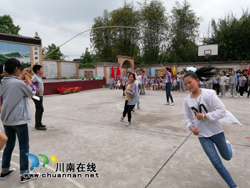 纳溪区天仙镇学校：在运动会中展示素质教育成果(图2)