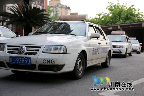 四川融通安防集团“四落实”开展延伸巡逻(图3)