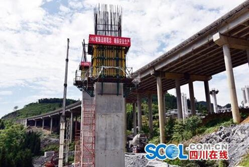 五一不停工&nbsp;叙威高速公路加快推进(图1)