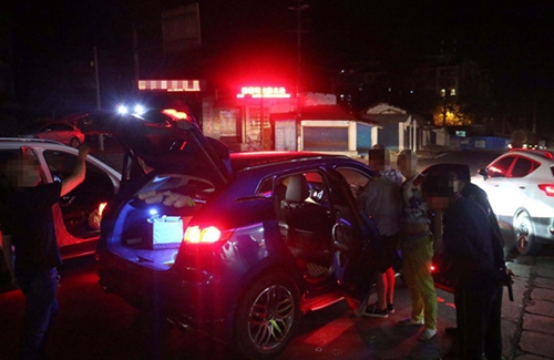 野的代购毒品&nbsp;泸县警方斩断贩毒通道缴获枪弹(图1)