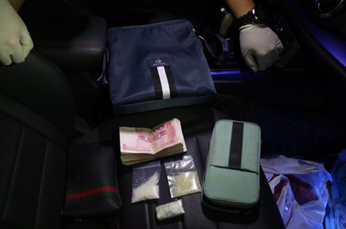 野的代购毒品&nbsp;泸县警方斩断贩毒通道缴获枪弹(图2)