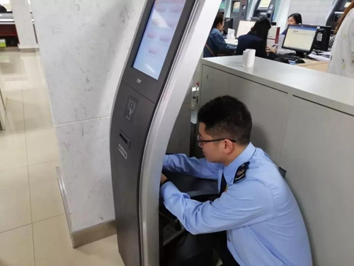 刘锐：&nbsp;五年如一日&nbsp;甘做办税服务厅“一块砖”(图3)