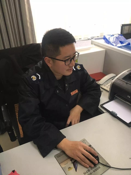 刘锐：&nbsp;五年如一日&nbsp;甘做办税服务厅“一块砖”(图5)