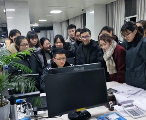 刘锐：&nbsp;五年如一日&nbsp;甘做办税服务厅“一块砖”(图8)