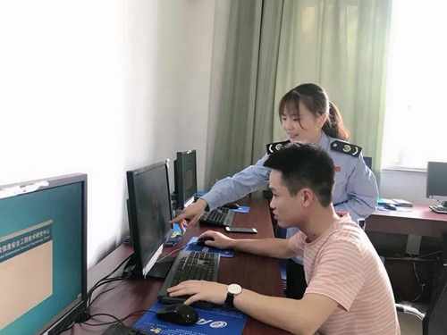 泸县税务局郑晓玉：脚踏实地，仰望星辰(图3)