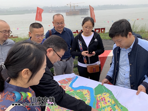 泸州市人大常委会对江阳区开展《泸州市城区山体保护条例》立法补充调研(图1)