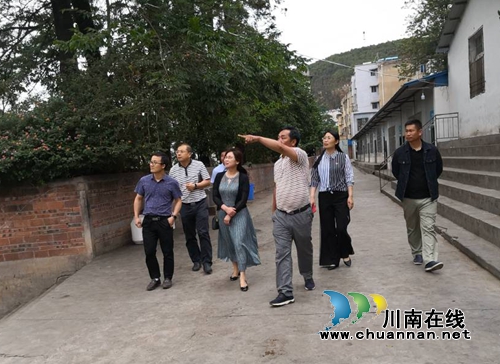 远山的呼唤!泸州十二中在普格县真情援彝(图2) 远山的呼唤!泸州十二中在普格县真情援彝(图2)