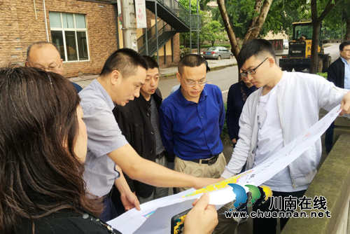 泸州市人大法制委主任委员雷正云率队开展山体保护立法调研(图2) 泸州市人大法制委主任委员雷正云率队开展山体保护立法调研(图2)