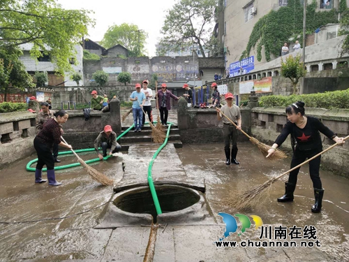 泸县立石镇开展新时代文明实践活动之党员志愿服务活动(图1) 泸县立石镇开展新时代文明实践活动之党员志愿服务活动(图1)