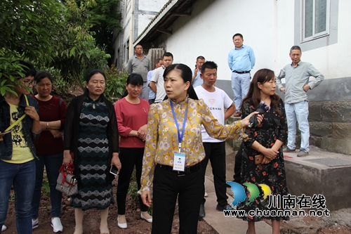 加速推进农村人居环境治理&nbsp;泸县云龙镇组织开展现场观摩学习(图1)