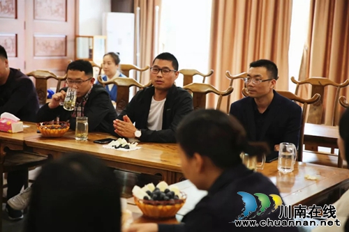 泸州青企协会员互访—走进中国沈酒活动举行(图10) 泸州青企协会员互访—走进中国沈酒活动举行(图10)