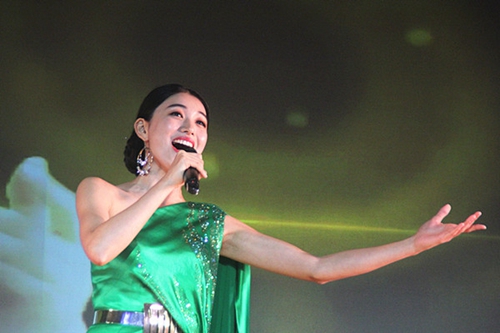 唐安英、尹建平率歌舞团进澳门高校(图4)