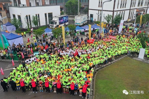 “蔬马3.0”！5国2000跑友董允坝共享蔬式生活(图1)