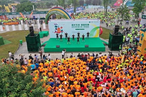 “蔬马3.0”！5国2000跑友董允坝共享蔬式生活(图3)