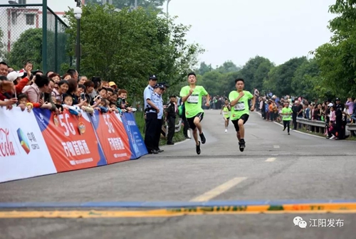 “蔬马3.0”！5国2000跑友董允坝共享蔬式生活(图8)