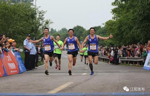 “蔬马3.0”！5国2000跑友董允坝共享蔬式生活(图9)